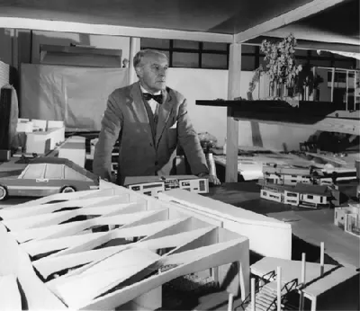Rare Center Table by Gio Ponti — image 2