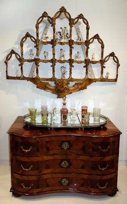 Roccoco Style Porcelain Display — image 2