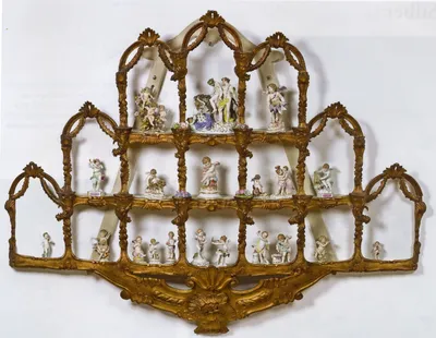 Roccoco Style Porcelain Display — image 9