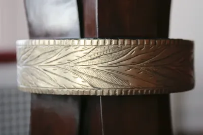 Empire Table — image 3