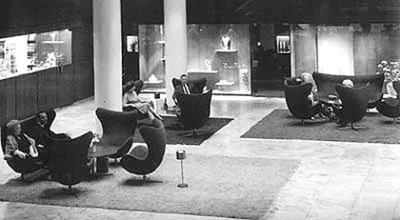 Arne Jacobsen Swan Sofa — image 8