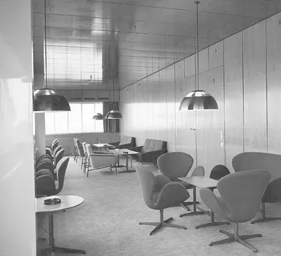Arne Jacobsen Swan Sofa — image 7