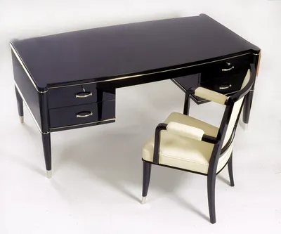 Fine Art Deco Desk