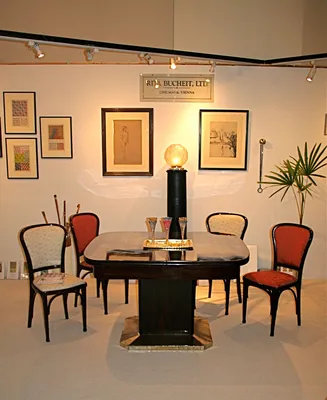 Vienna Secession Extendible Table — image 3