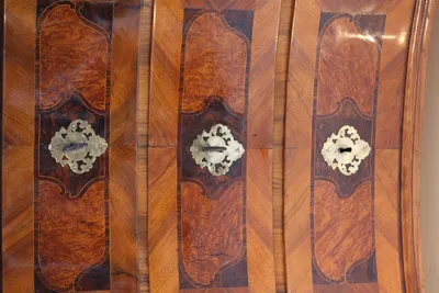Baroque Commode — image 4