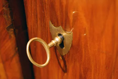Biedermeier Armoire — image 2