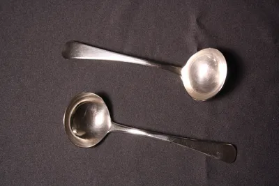 Pair English silver sauce ladles — image 42