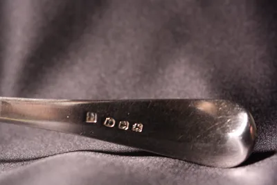 Pair English silver sauce ladles — image 5
