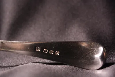 Pair English silver sauce ladles — image 8