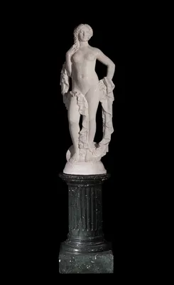Neoclassical Column for Venus — image 6