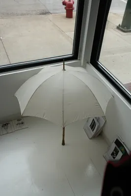 3 Umbrellas — image 24