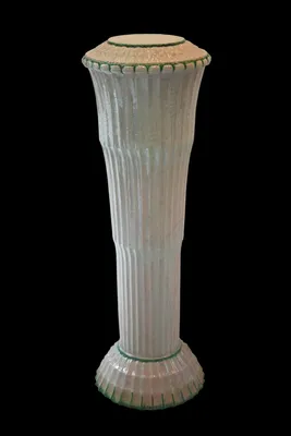 Prutscher Column — image 5