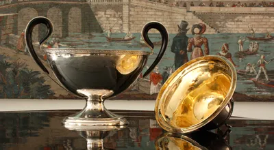 Empire silver tureen w/swan — image 2