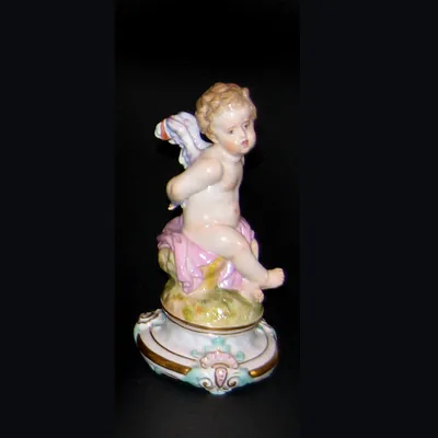 Cupid with tied hands and wings
